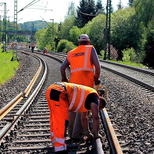 BICON Gleisbauer im Einsatz